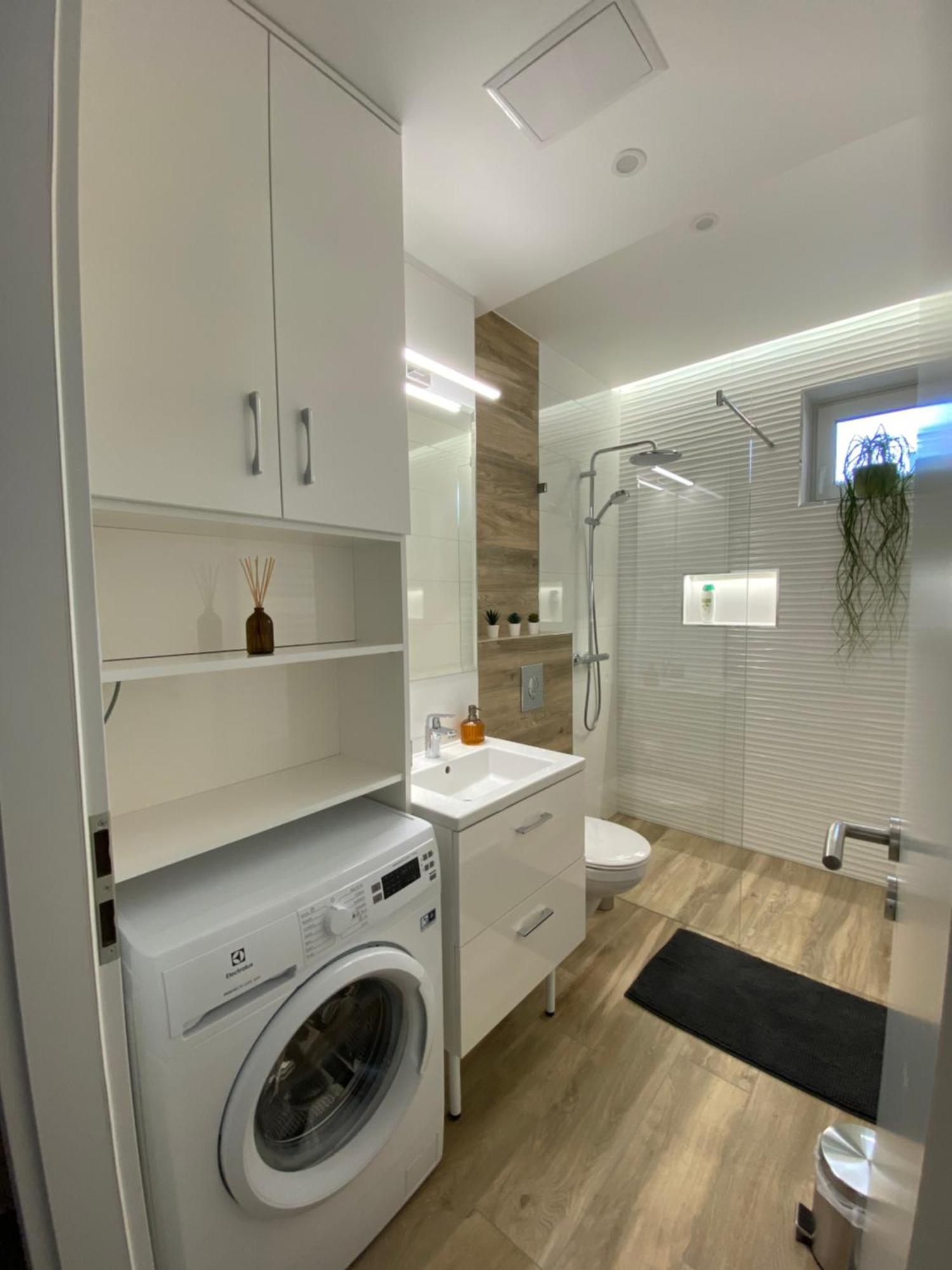T27 Apartments Free Parking Ingyenes Zart Parkolo Győr Eksteriør billede