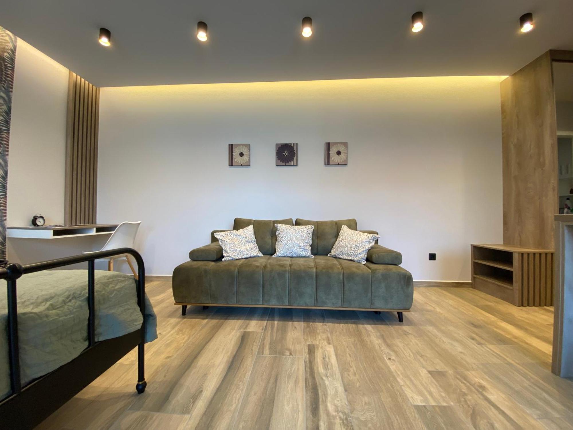 T27 Apartments Free Parking Ingyenes Zart Parkolo Győr Eksteriør billede